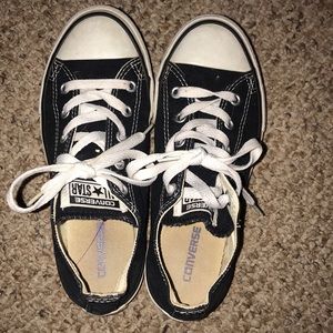 Low Chuck Black Converse